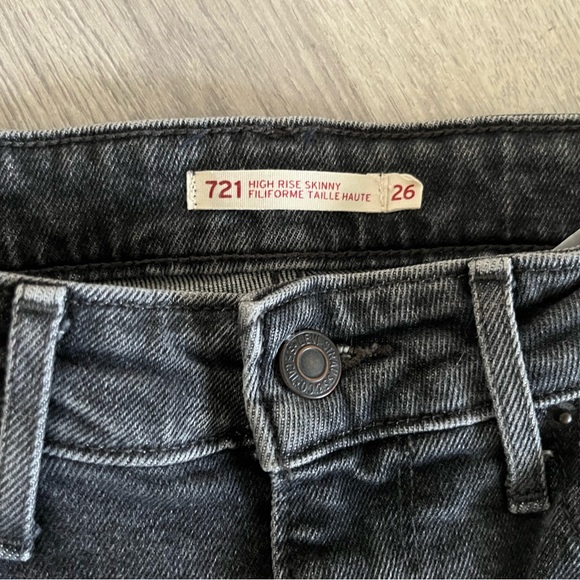 levi jeans - Picture 3 of 3